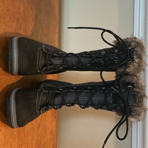 Blondo Black Winter Boots with Fur Trim